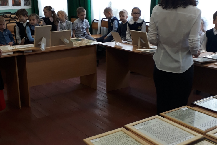 13 мая 2019 года архивным отделом администрации муниципального образования Приозерский муниципальный район Ленинградской области проведена выездная выставка архивных документов