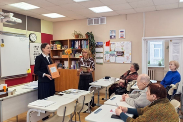 Архивисты Ленинградского областного государственного архива в г. Выборе встретились с учителями, учащимися и краеведами г. Тихвина